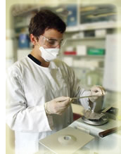 huiledenigelle histoire laboratoire